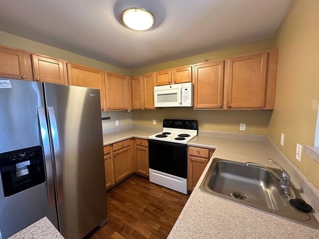 Photo - 211 Central St Unit 314