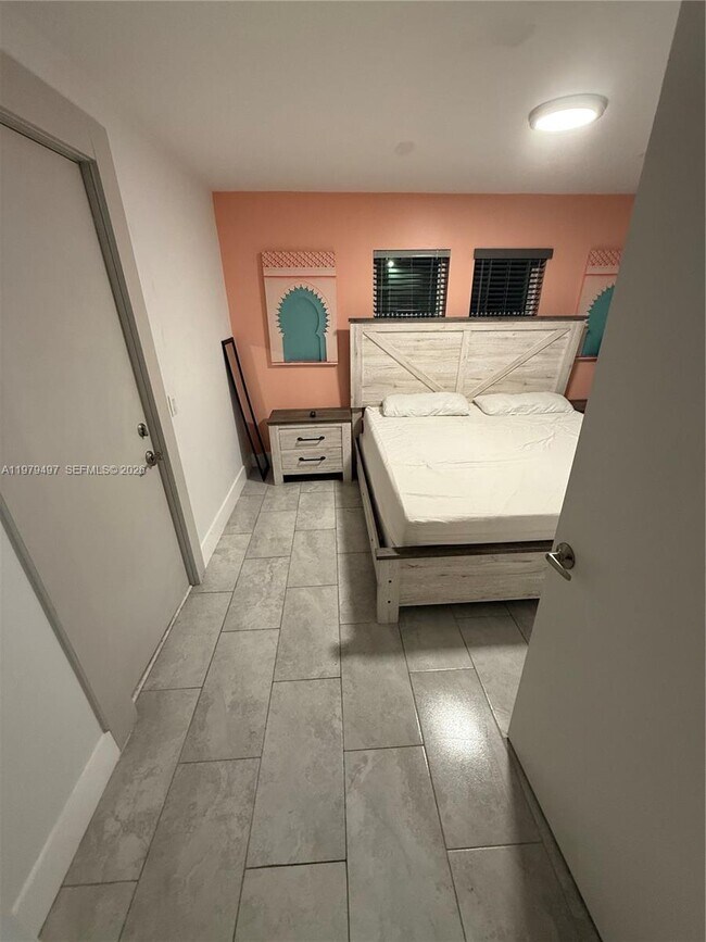 Photo - 2020 Washington St Unit 4