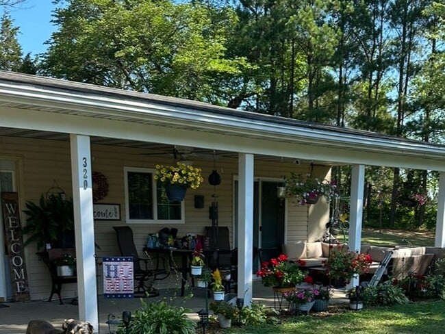 Photo - 320 Caraway Ln