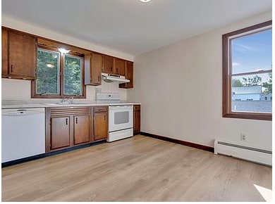 Photo - 24 Riverview St