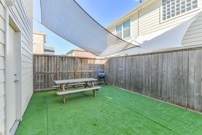 Photo - 11307 Main Holly Dr