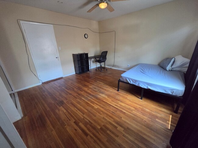 Photo - 871 E Franklin Ave