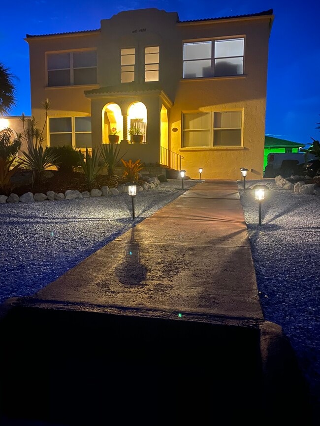 Photo - 408 Armada Rd S Unit 2