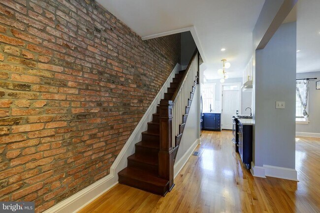 Photo - 1123 7th St NE