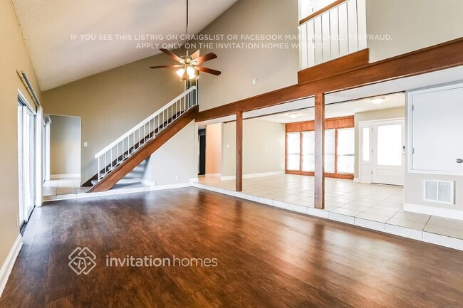 Photo - 1074 Windsong Cir