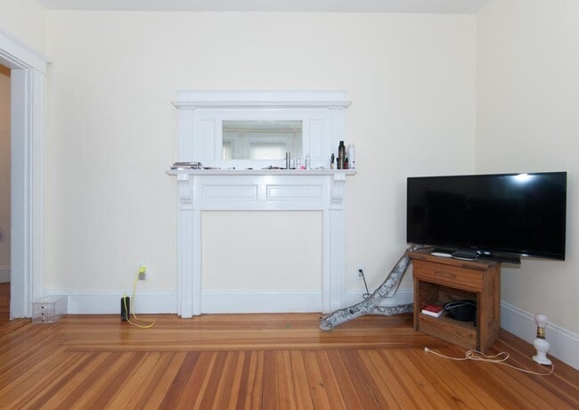 Photo - 61 Royal St Unit 3