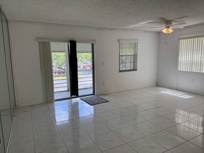 Photo - 4990 E Sabal Palm Blvd