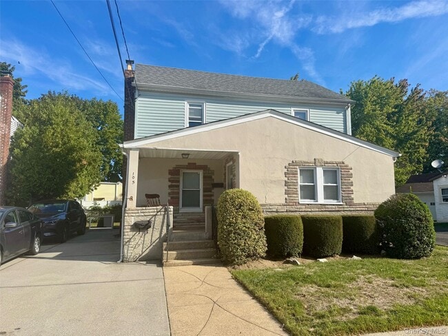 Building Photo - 105 Burtis St Unit 2