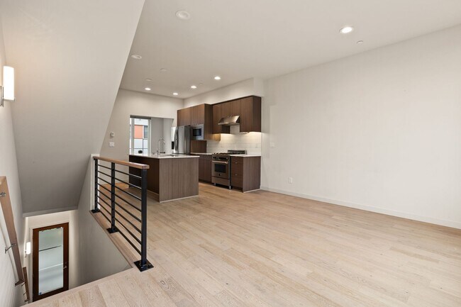 Photo - Townhome in West Seattle’s Admiral District