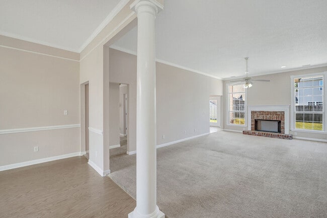 Photo - 125 Hopeland Dr