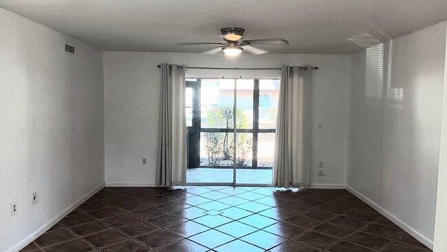 Photo - 2724 Hidden Lake Blvd