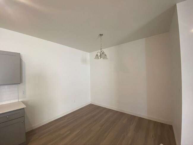 Photo - 5508 Itasca St