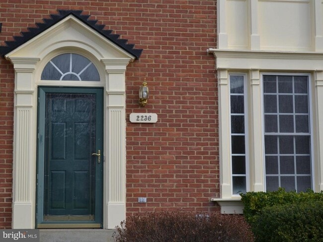 Photo - 2236 Sussex Way