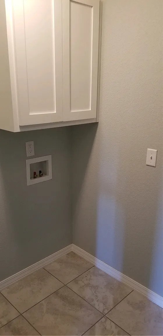 Photo - 838 Baker St NW