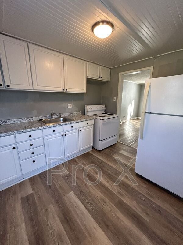 Photo - 468 Fieldcrest Dr