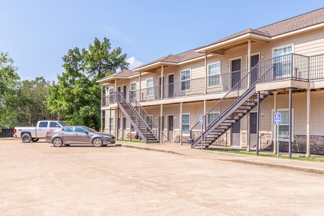 409 Nacogdoches St