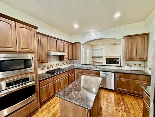 Building Photo - 7608 Janak Dr