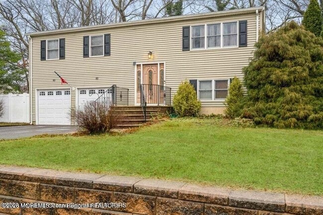 Photo - 37 Pine Tree Dr