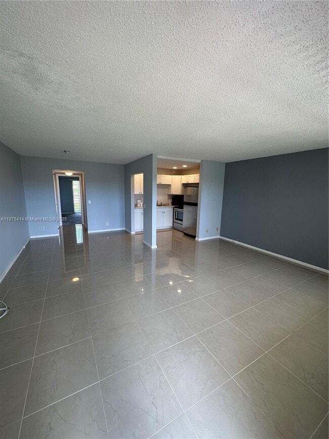 Building Photo - 37 Brighton A Unit 37 Rental