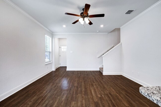 Photo - 10310 Lynwood Branch Unidad 102