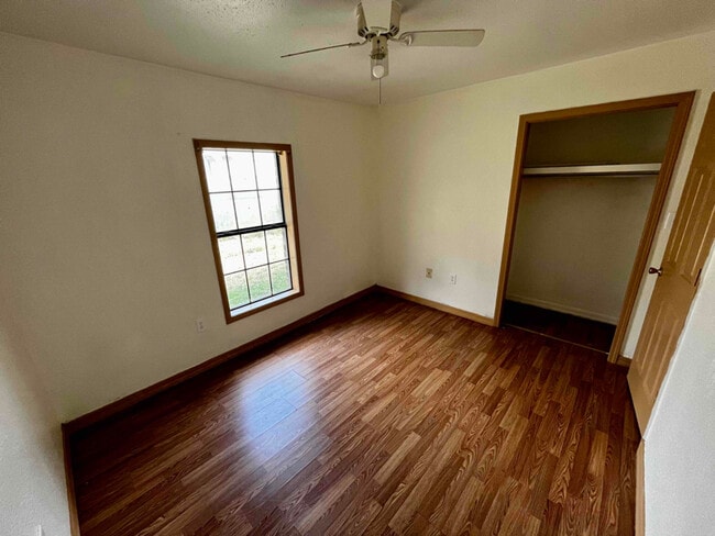 Photo - 1305 Oak St Unit Apt A