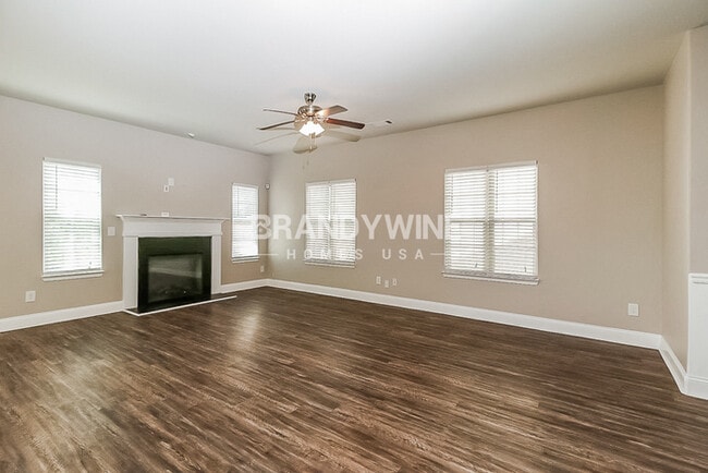 Photo - 196 Leland Ln