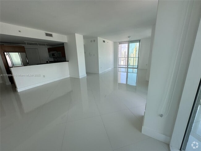 Building Photo - 253 NE 2nd St Unit  Rental