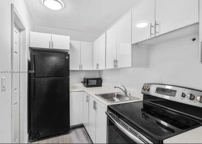 Photo - 1539 NW 8th Ave