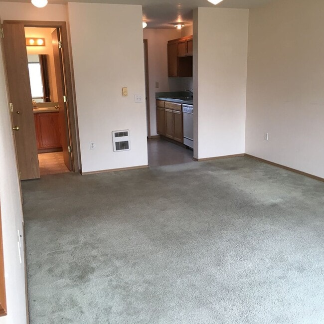 Photo - Nice 2 Bedroom, 2 Bath Apartment in Newberg- Pet Friendly!