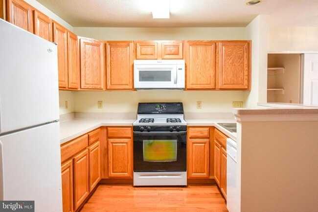 Building Photo - 45521 Westmeath Way Unit E34 Rental
