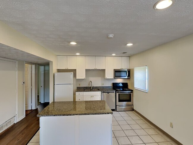 1620-1636 Indianola Ave-1630