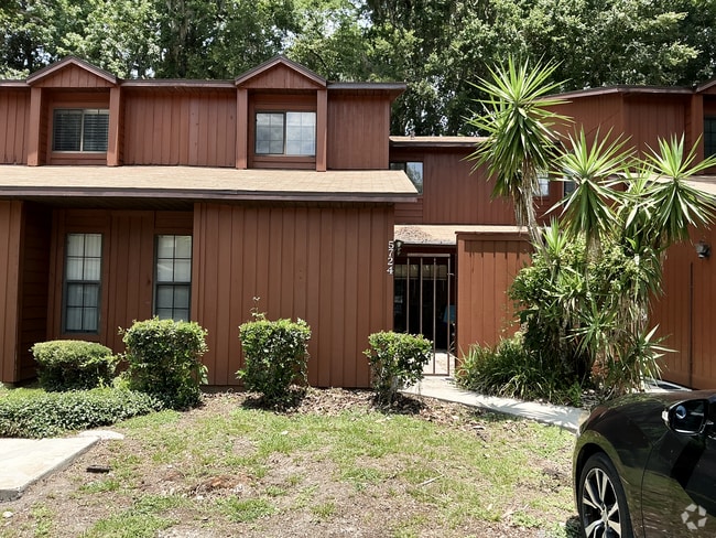 Building Photo - 5724 SW 8th Pl Rental