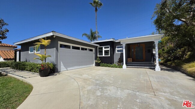 Photo - 13133 Dewey St