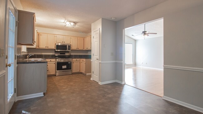 Photo - 642 Aspen St