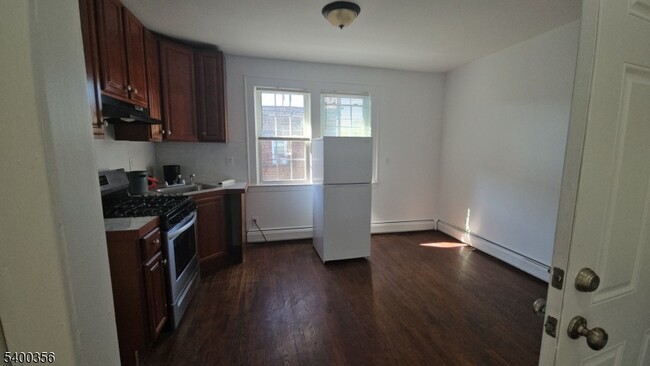 Photo - 264 Pomona Ave Unit 3