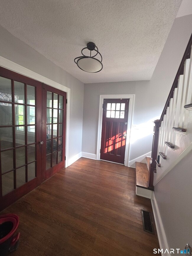 Photo - 311 Farmington Ave