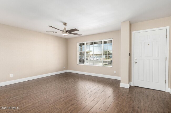 Photo - 7613 W Devonshire Ave