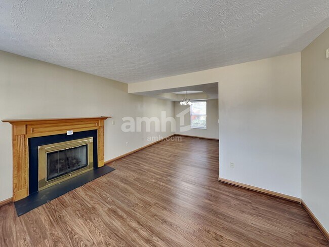 Photo - 115 Grove Run Rd