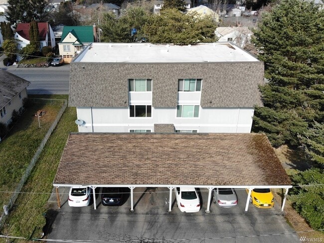 Building Photo - 2001 11th st Unit A