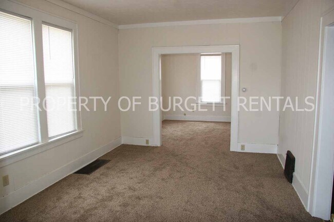 Photo - 246 Marsteller St Unidad 1