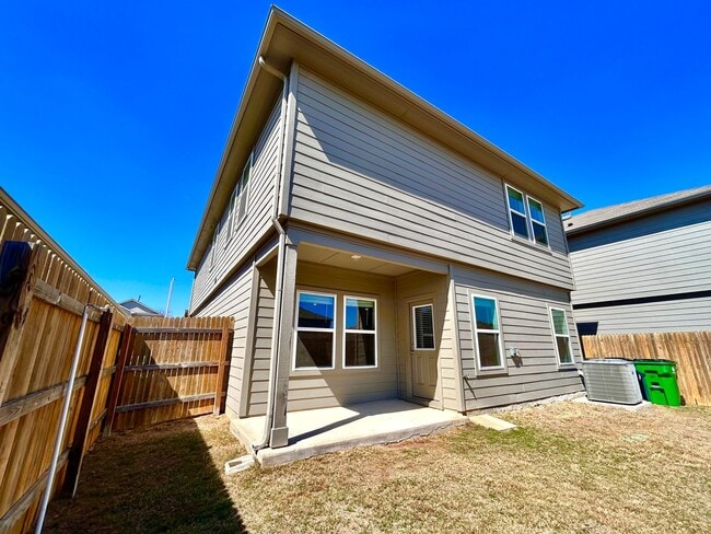 Photo - 221 Granary Dr