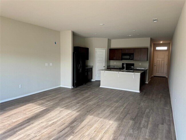 Photo - 6509 NW Vandergriff St