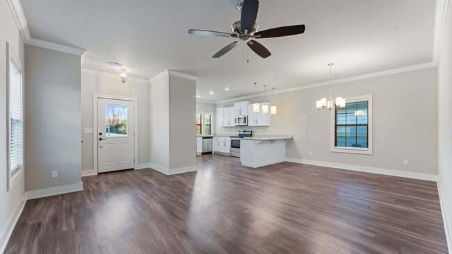 Photo - 1023 NE Hts Ln