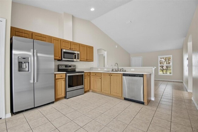 Photo - 83 Lynbrook Dr