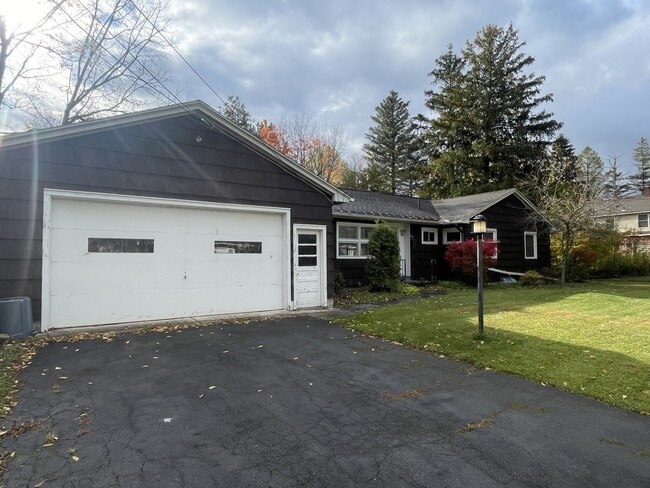 Photo - 104 Terrace Cir