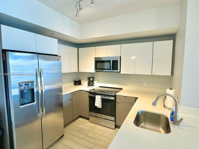 Photo - 321 NE 26th St Unit 703