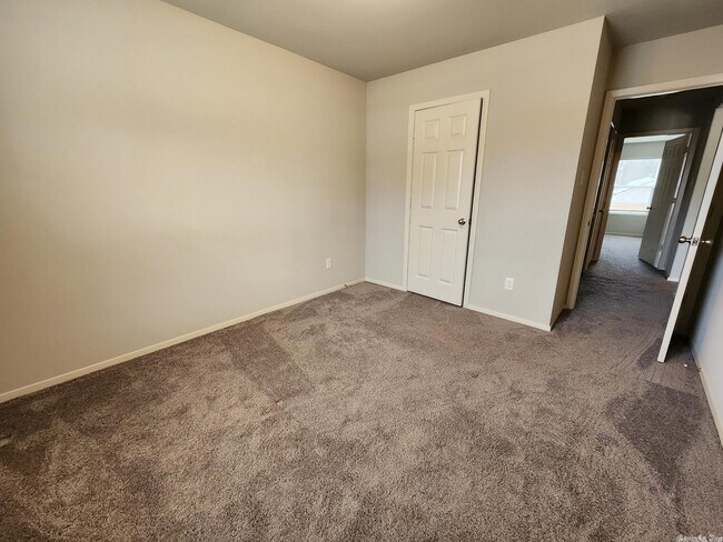 Photo - 2405 Vivian Dr