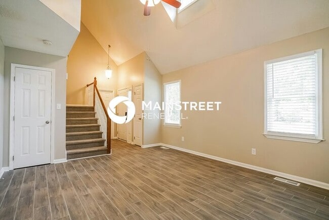 Photo - 3 Bedroom Pet-Friendly Home in Raleigh, NC with Main Street Renewal