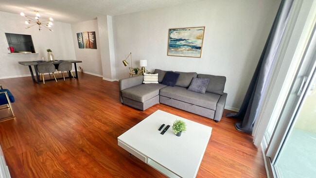 Photo - 19370 Collins Ave Unidad FL10-ID1302362P