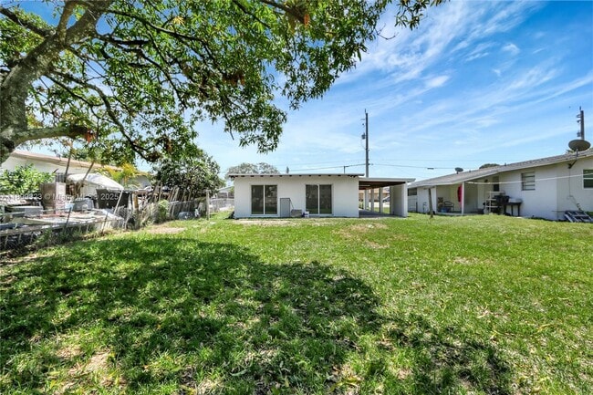 Photo - 2501 NW 21st St